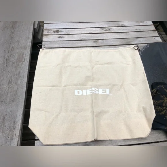 Vinted Diesel leather bag - Picture 10 of 11